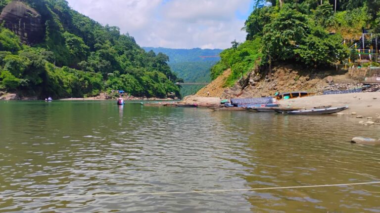 জাফলং ভ্রমণ গাইড